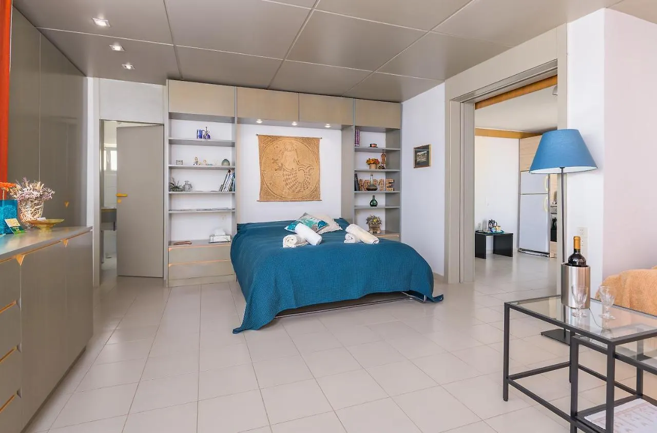 Panoramic View Roof Garden Apartment contacts